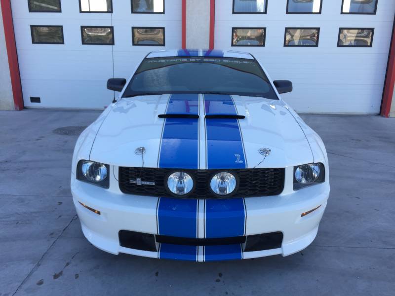 FORD MUSTANG 2007 V8 4.6L BLANCHE HOMOLOGUEE