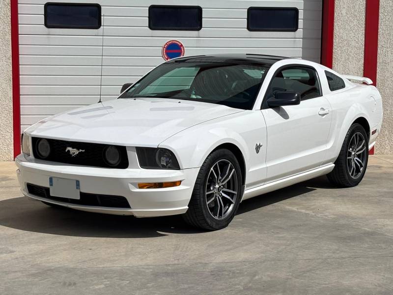 FORD MUSTANG 83