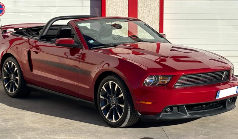 
								FORD MUSTANG V8 CALIFORNIA SPECIAL full									