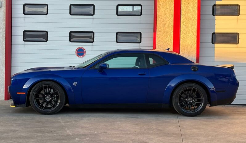 
								DODGE CHALLENGER HELLCAT WIDE BODY full									